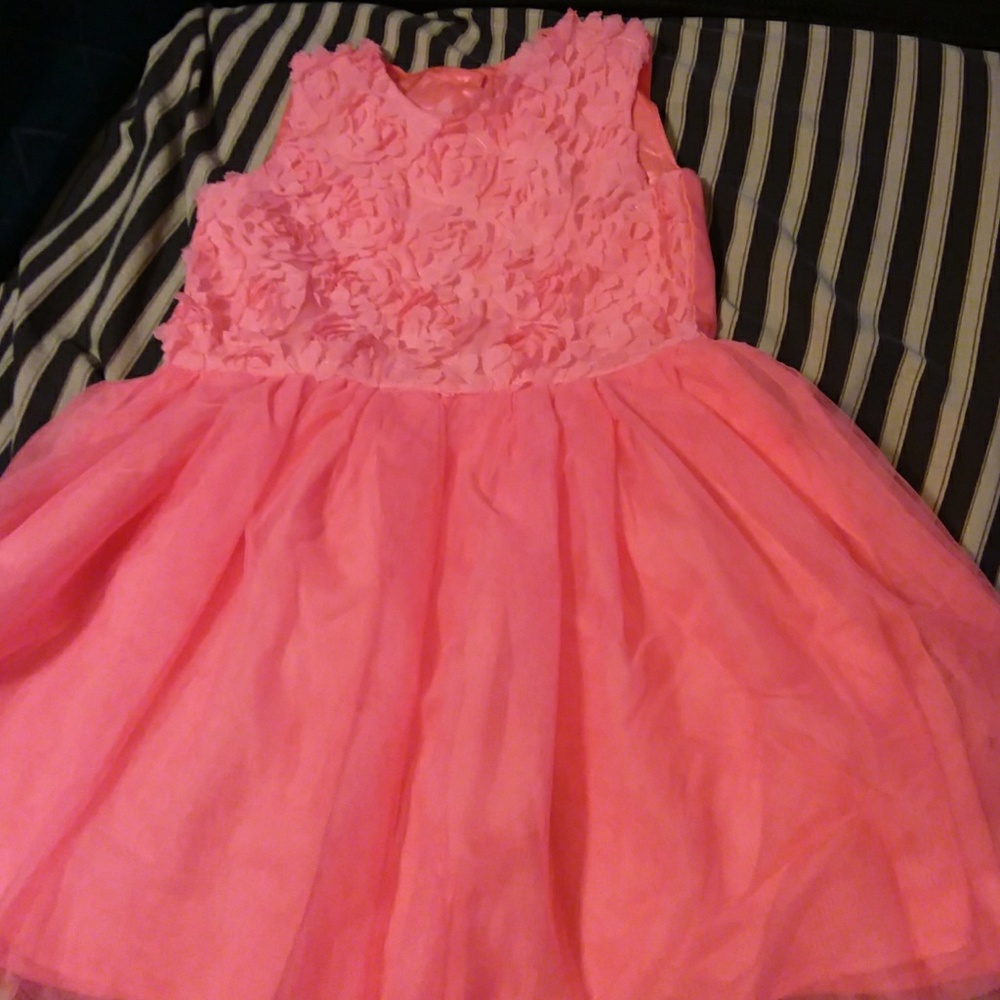 Little girl's dress
